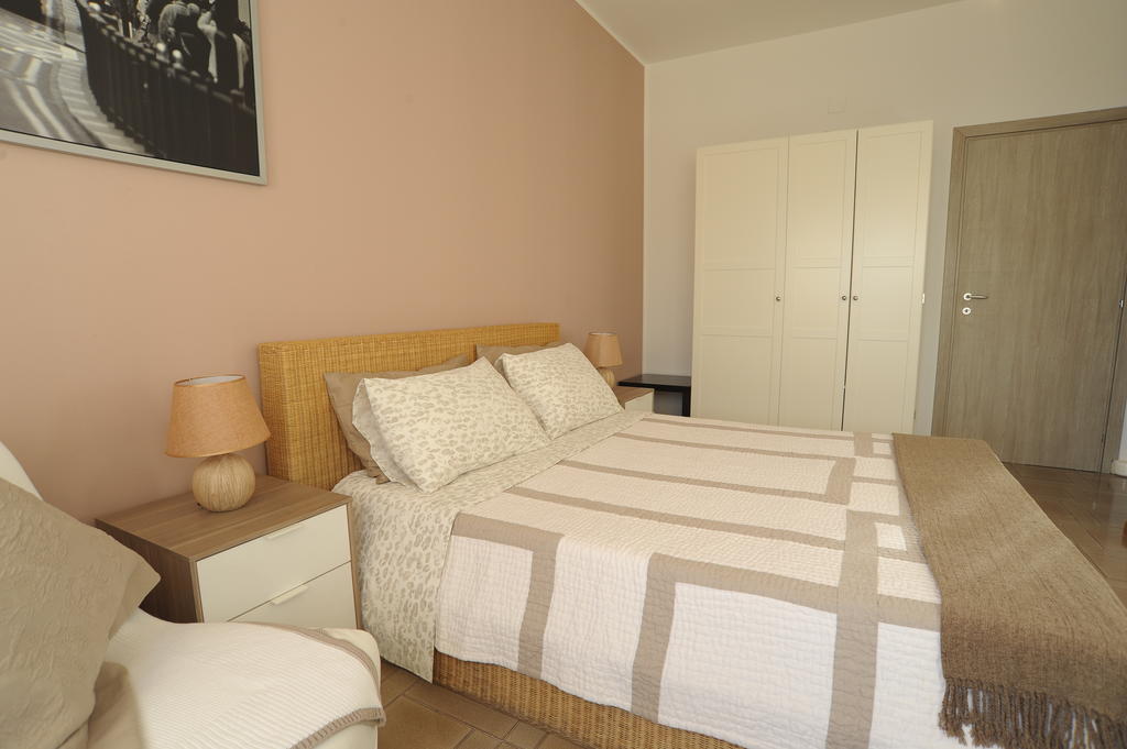 B&B Mare Di Augusta La Finestra Sul Porto Habitación foto